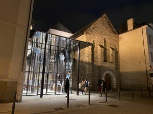 Hall d’accueil collégiale Saint-Martin